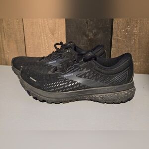 Brooks Ghost 13 Womens Running Shoes - Size 8.5